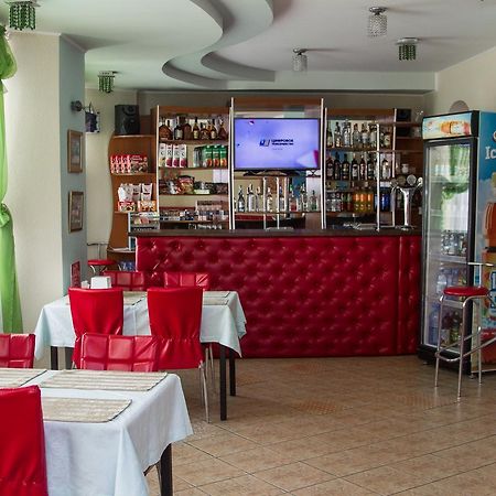 Sary Arka Hotel Pavlodar Kültér fotó