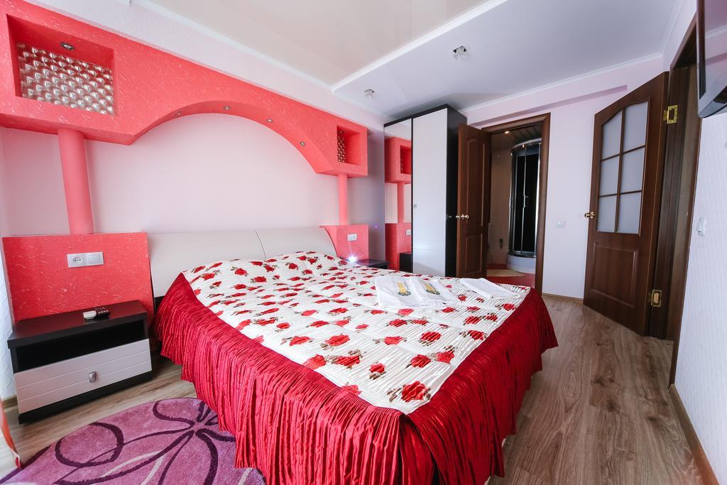 Sary Arka Hotel Pavlodar Kültér fotó