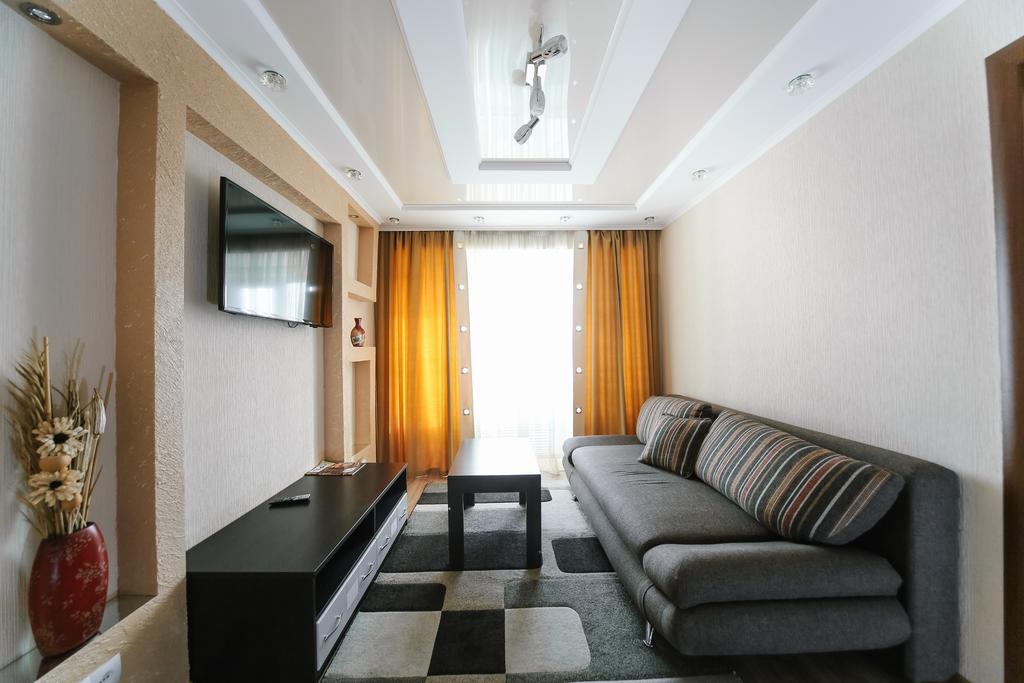 Sary Arka Hotel Pavlodar Kültér fotó