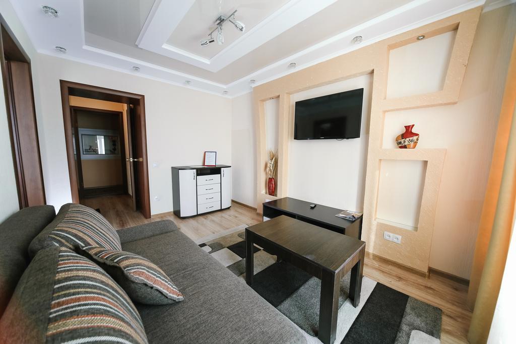 Sary Arka Hotel Pavlodar Kültér fotó