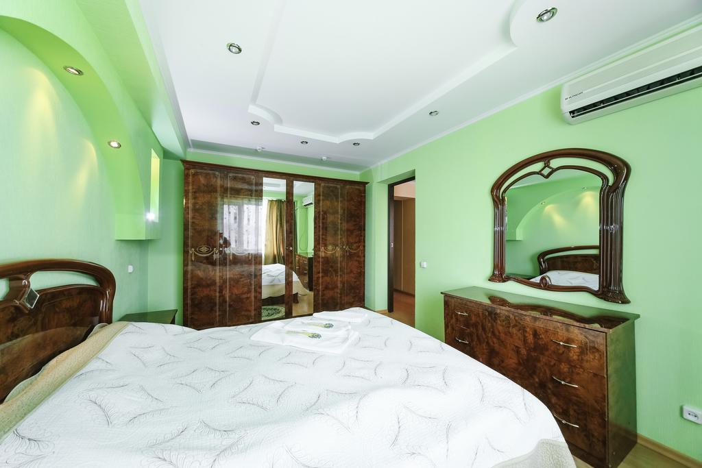Sary Arka Hotel Pavlodar Kültér fotó