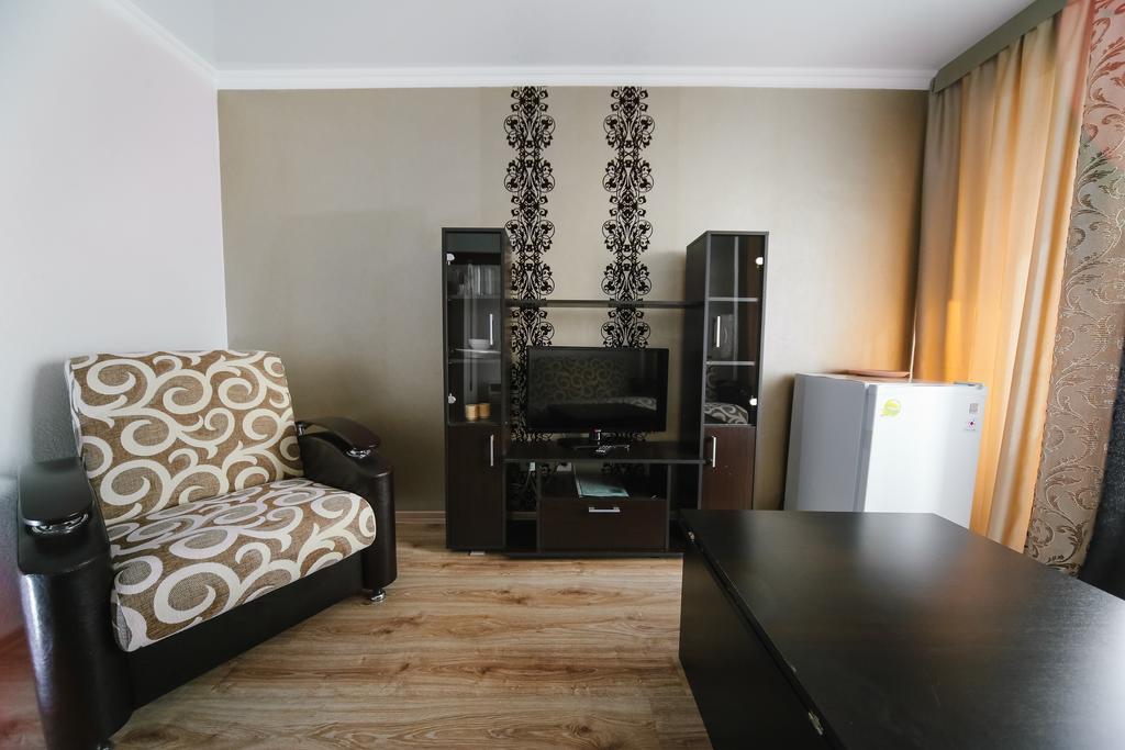 Sary Arka Hotel Pavlodar Kültér fotó