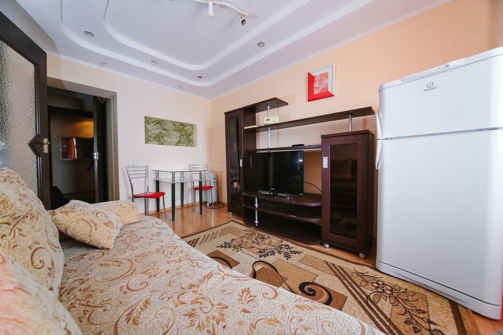 Sary Arka Hotel Pavlodar Kültér fotó