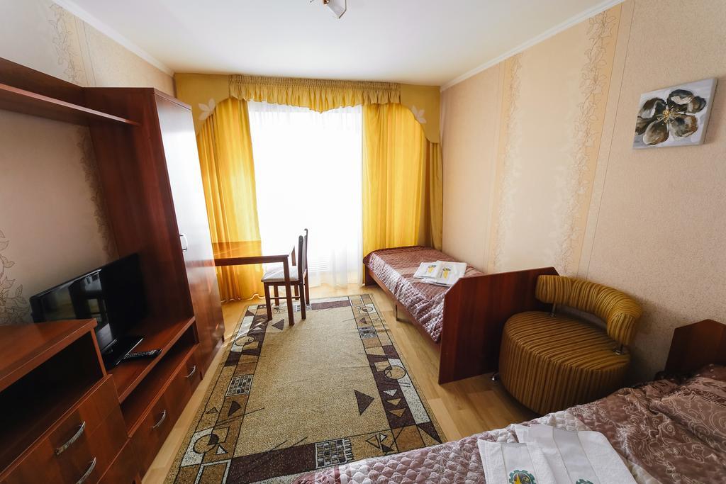 Sary Arka Hotel Pavlodar Kültér fotó