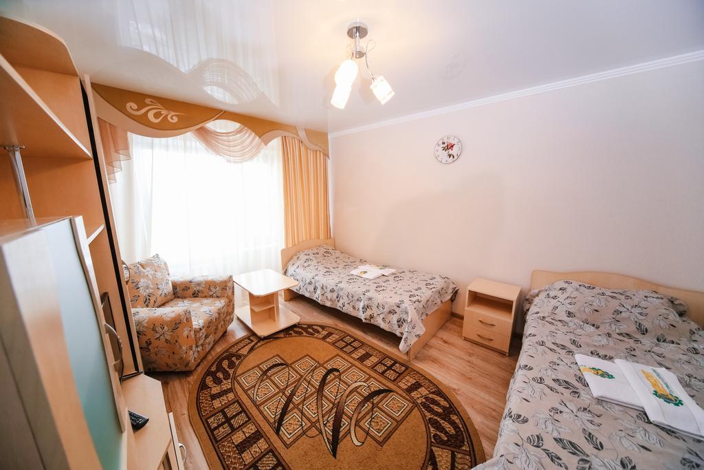 Sary Arka Hotel Pavlodar Kültér fotó
