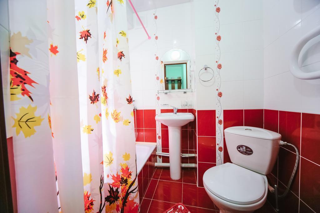 Sary Arka Hotel Pavlodar Kültér fotó