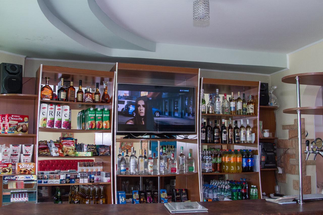 Sary Arka Hotel Pavlodar Kültér fotó